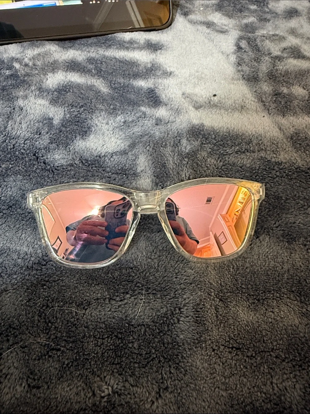 Clear Frame Sunglasses with Pink Mirrored Lenses